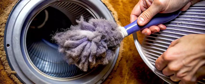 Signs Of A Clogged Dryer Lint Trap in Saint Jerome, Quebec